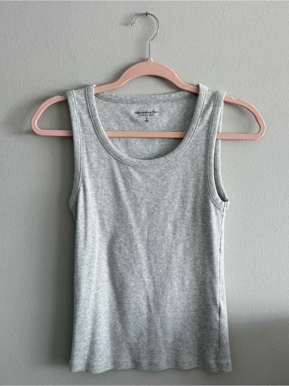 Abercrombie & Fitch Light Gray Ribbed Tank Top